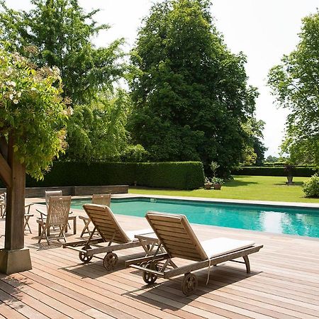Chateau De Beneauville Bed & Breakfast Petiville  ภายนอก รูปภาพ
