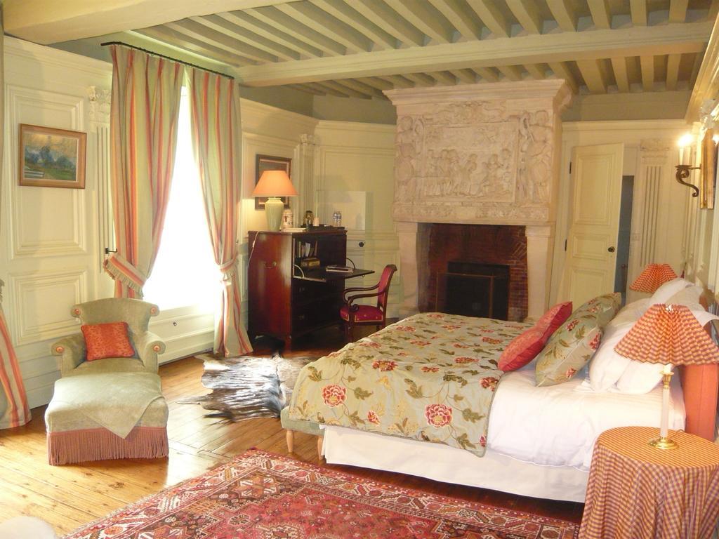 Chateau De Beneauville Bed & Breakfast Petiville  ภายนอก รูปภาพ