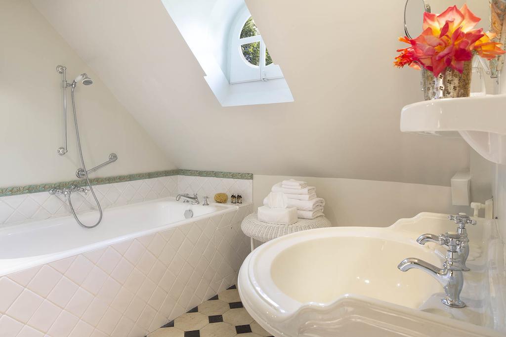 Chateau De Beneauville Bed & Breakfast Petiville  ห้อง รูปภาพ
