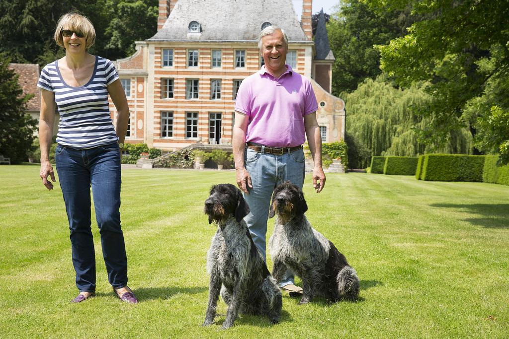 Chateau De Beneauville Bed & Breakfast Petiville  ภายนอก รูปภาพ
