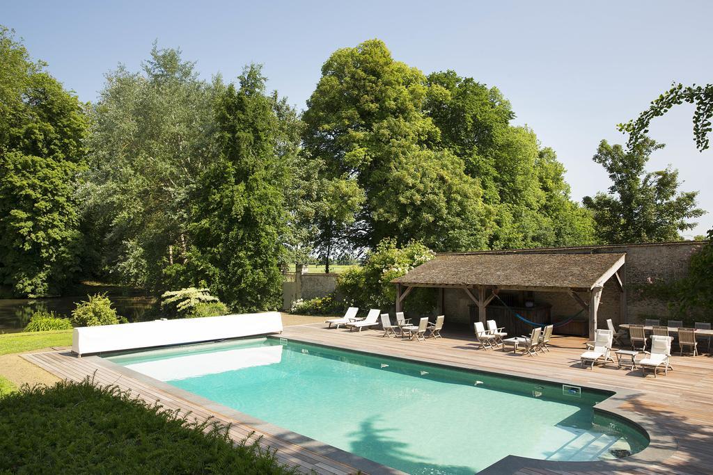 Chateau De Beneauville Bed & Breakfast Petiville  ภายนอก รูปภาพ