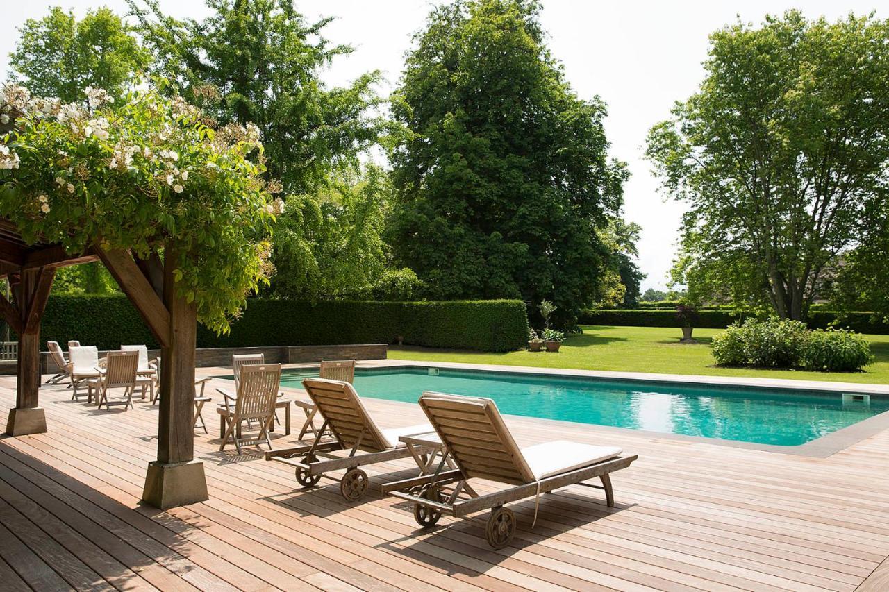 Chateau De Beneauville Bed & Breakfast Petiville  ภายนอก รูปภาพ